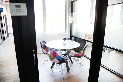 Bright Office in SoHo for 1-2