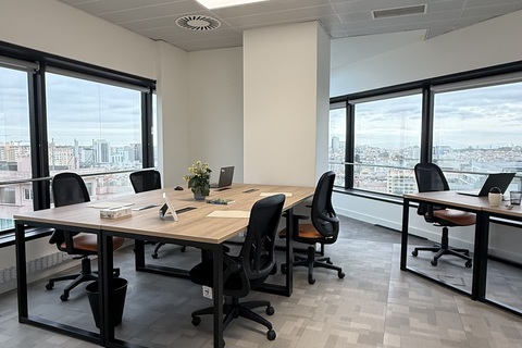 Office 16 - Executive Office