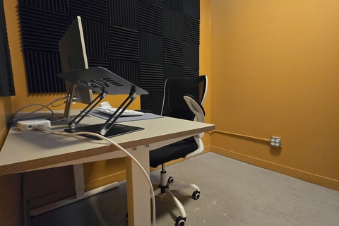 1 Person Private Office