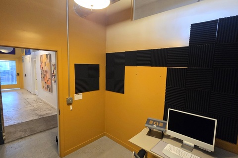 1 Person Private Office