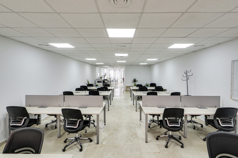Oficina premium con todo incluido y lista para entrar