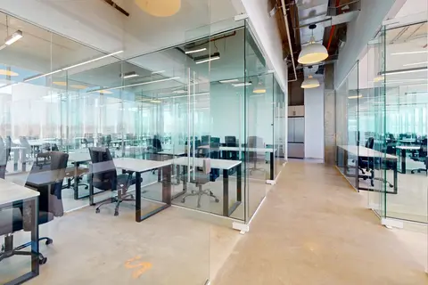 1-15 Person Waterfront Office 544