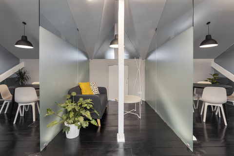Private Office 301 