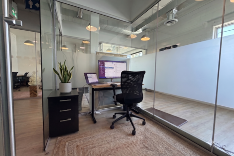 1-Person Private Office Oversized