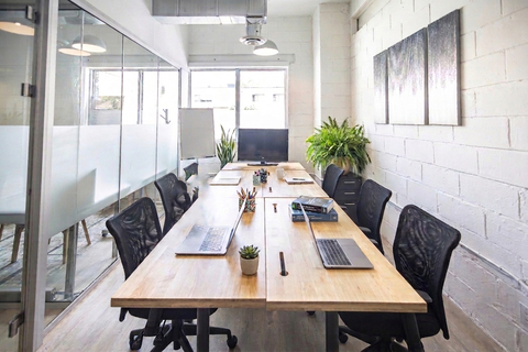6-Person Private Office with Windows