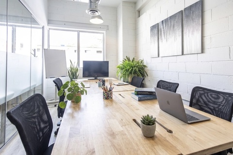 6-Person Private Office with Windows