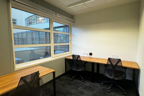 Private Office 04