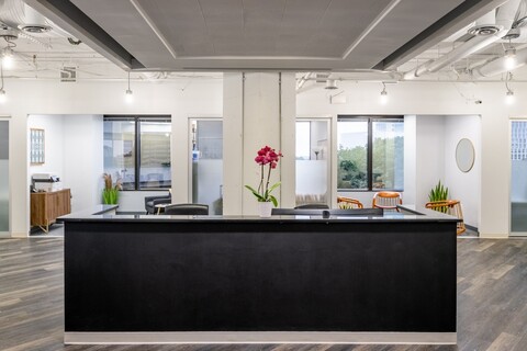 1751 Pinnacle Coworking