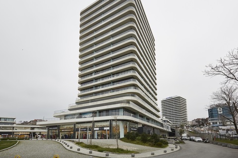 a tall building in a city