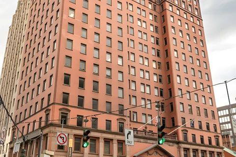 Expansive State Street