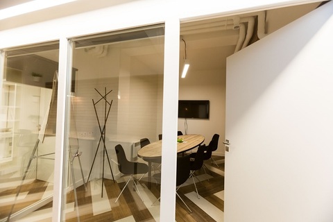 a room with a large mirror