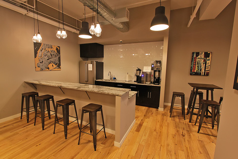 a bunch of furniture in a room