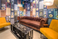 Studio, Washington