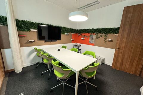 P.0.02 - Green Room