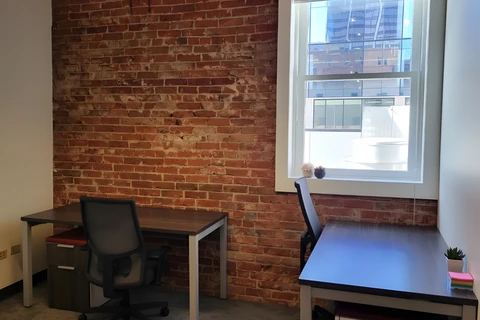 Broadway Meeting Room for 3 People