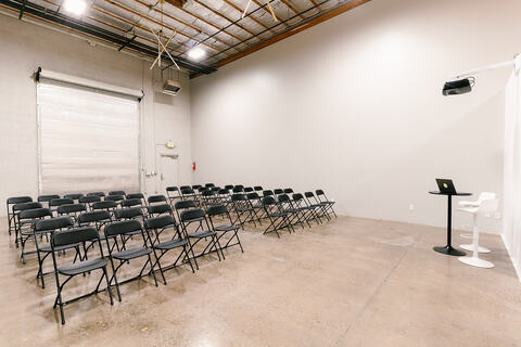  Modern Industrial Event Space Near The Strip