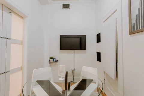 Baritone Room