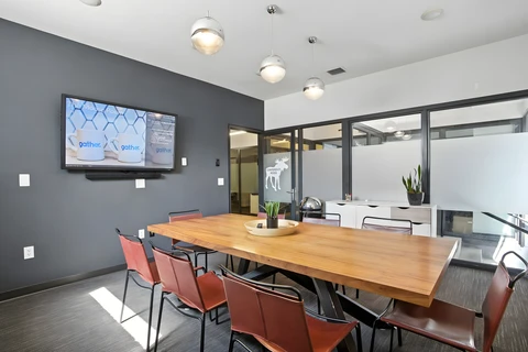 Moose - 1st Floor TV/AV
