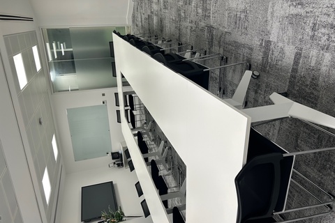 The Lombard Suite 