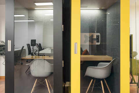 SINGLE SOUNDPROOF PHONEBOOTH