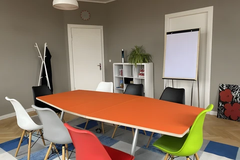 Andy: A room for not-at-all-boring meetings