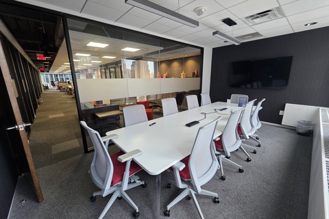 Sunlit Meeting Room for 10