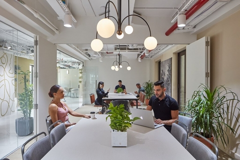 Double Meeting Room