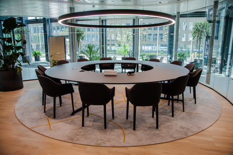 Meeting Room: 0.1 