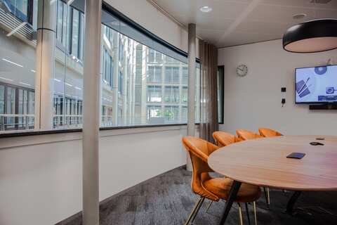 Meeting Room: 1.5 