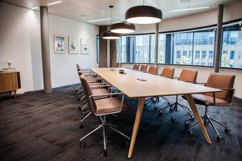 Meeting Room: 1.6 