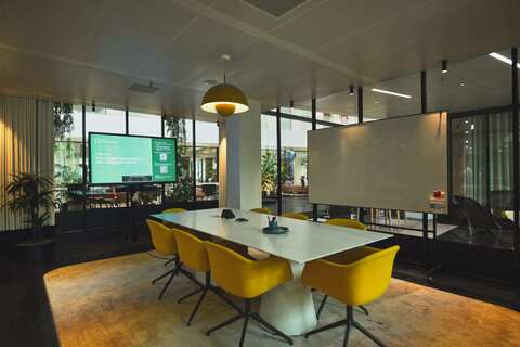 Meeting Room: 0.1 