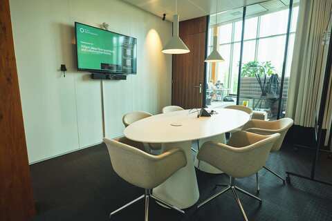 Meeting Room: 3.2