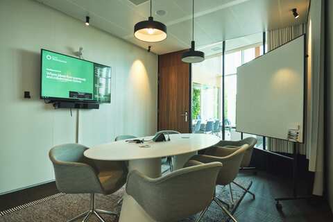 Meeting Room: 3.4 
