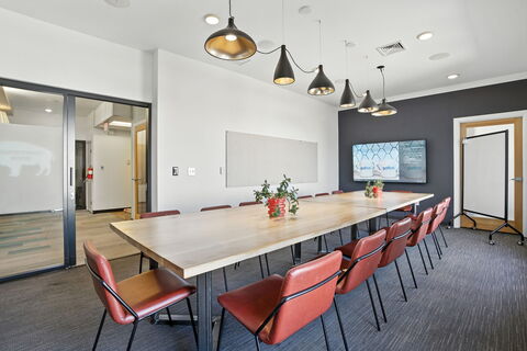 Buffalo - 2nd Floor TV/AV