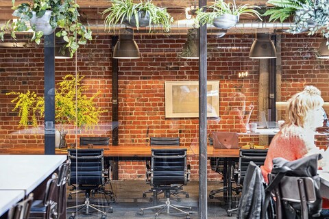 Telegraph Room (Large Meeting Room — Equipped with Hybrid Meeting Technology) 