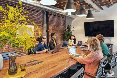 Telegraph Room (Large Meeting Room — Equipped with Hybrid Meeting Technology) 