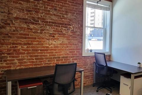 Broadway Meeting Room for 3 People
