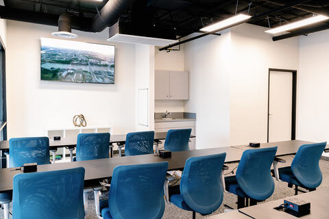  Modern Industrial Workshop with floor to ceiling windows near the strip