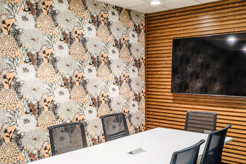 Uptown Hub - Conference Room 