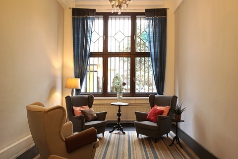 Study: Our most dignified consultation room - space for confidential discussions