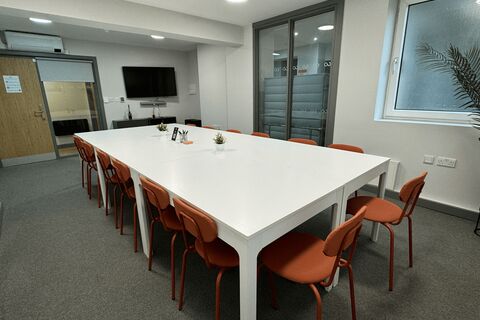 G13 Training & Meeting Room 