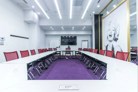 Monroe Room