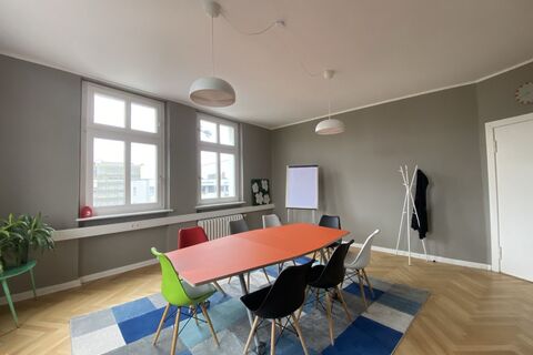 Andy: A room for not-at-all-boring meetings