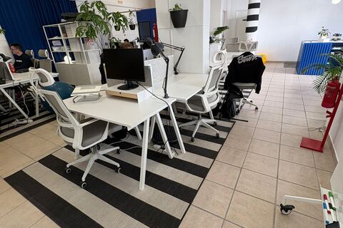 Whole Coworking Space for rent during Weekends only