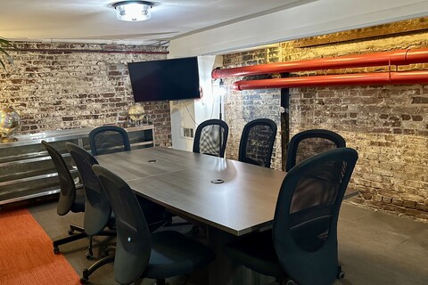 Private Meeting Room for 8