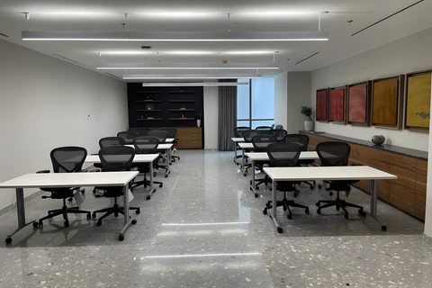Sala de capacitación / Training Center